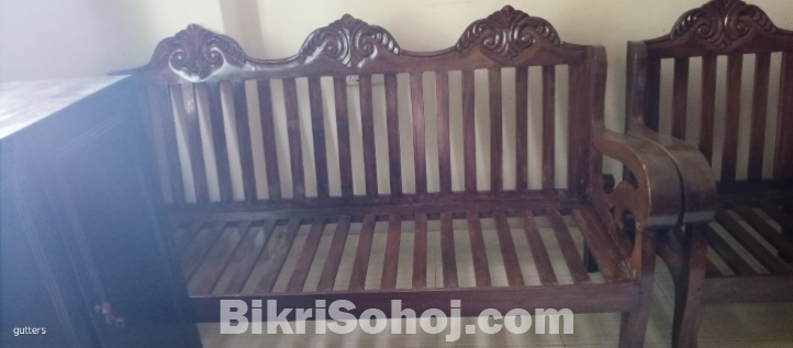 3+1+1 Sofa with Centre table